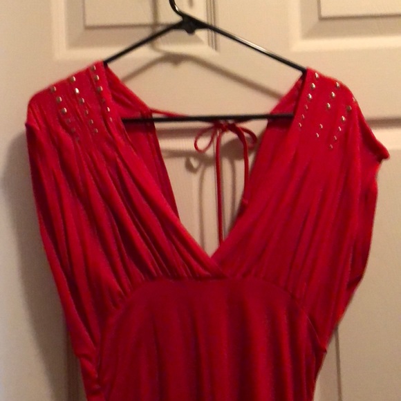 Women’s V-neck ruched on the side top - Picture 2 of 4